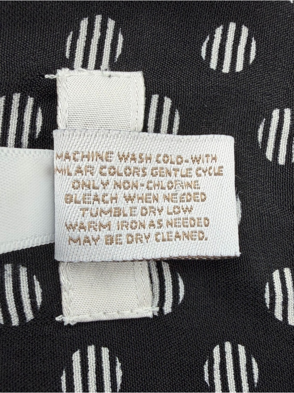 Chico’s Black & White Polka Dot Tie Front Blouse Size 0 Small - Picture 4 of 9